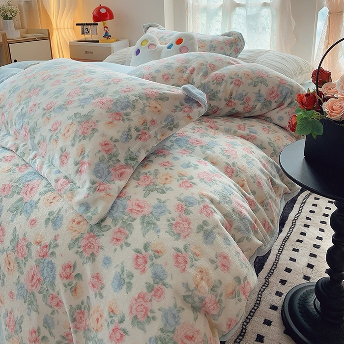 91家纺网 家纺一手货源 找家纺 莱豫家纺 2025新款加厚牛奶绒三件套四件套保暖不静电 夏日花开