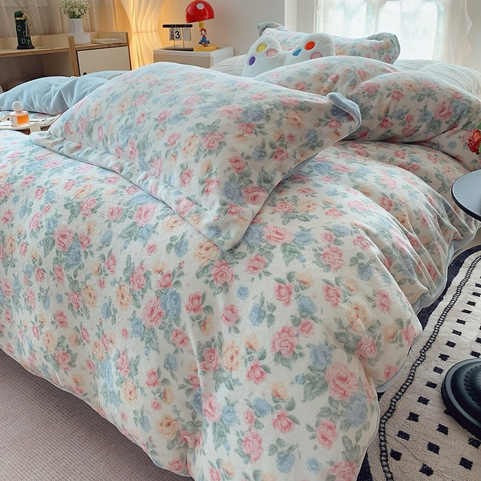 91家纺网 家纺一手货源 找家纺 莱豫家纺 2025新款加厚牛奶绒三件套四件套保暖不静电 夏日花开