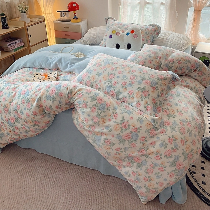 91家纺网 家纺一手货源 找家纺 莱豫家纺 2025新款加厚牛奶绒三件套四件套保暖不静电 夏日花开