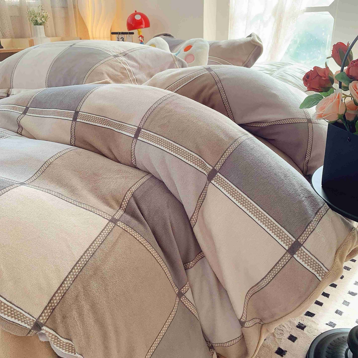 91家纺网 家纺一手货源 找家纺 莱豫家纺 2025新款加厚牛奶绒三件套四件套保暖不静电 雅致格调