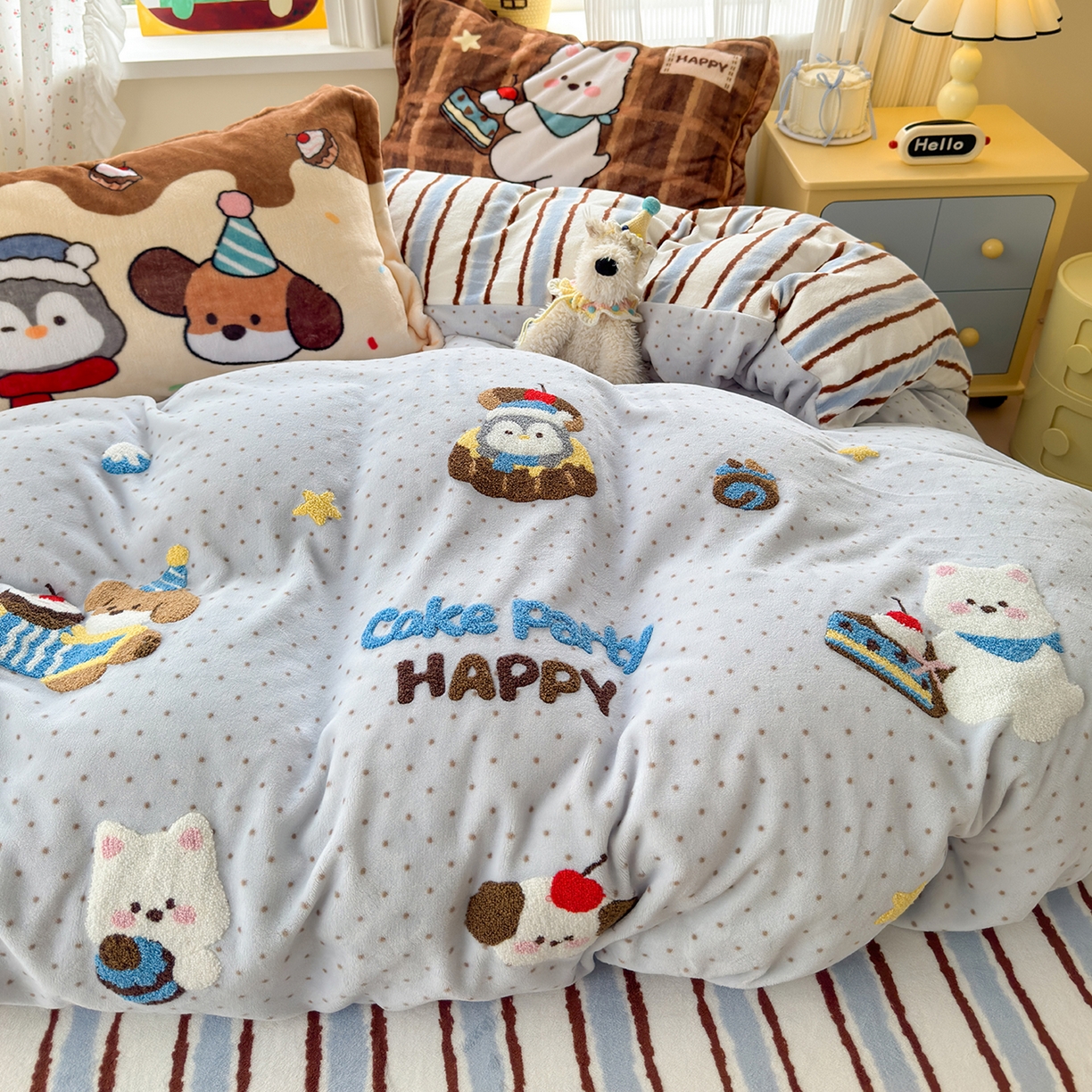 91家纺网 家纺一手货源 找家纺 铭宣家居 2025新款200g牛奶绒数码印花加毛巾绣四件套 海盐蛋糕