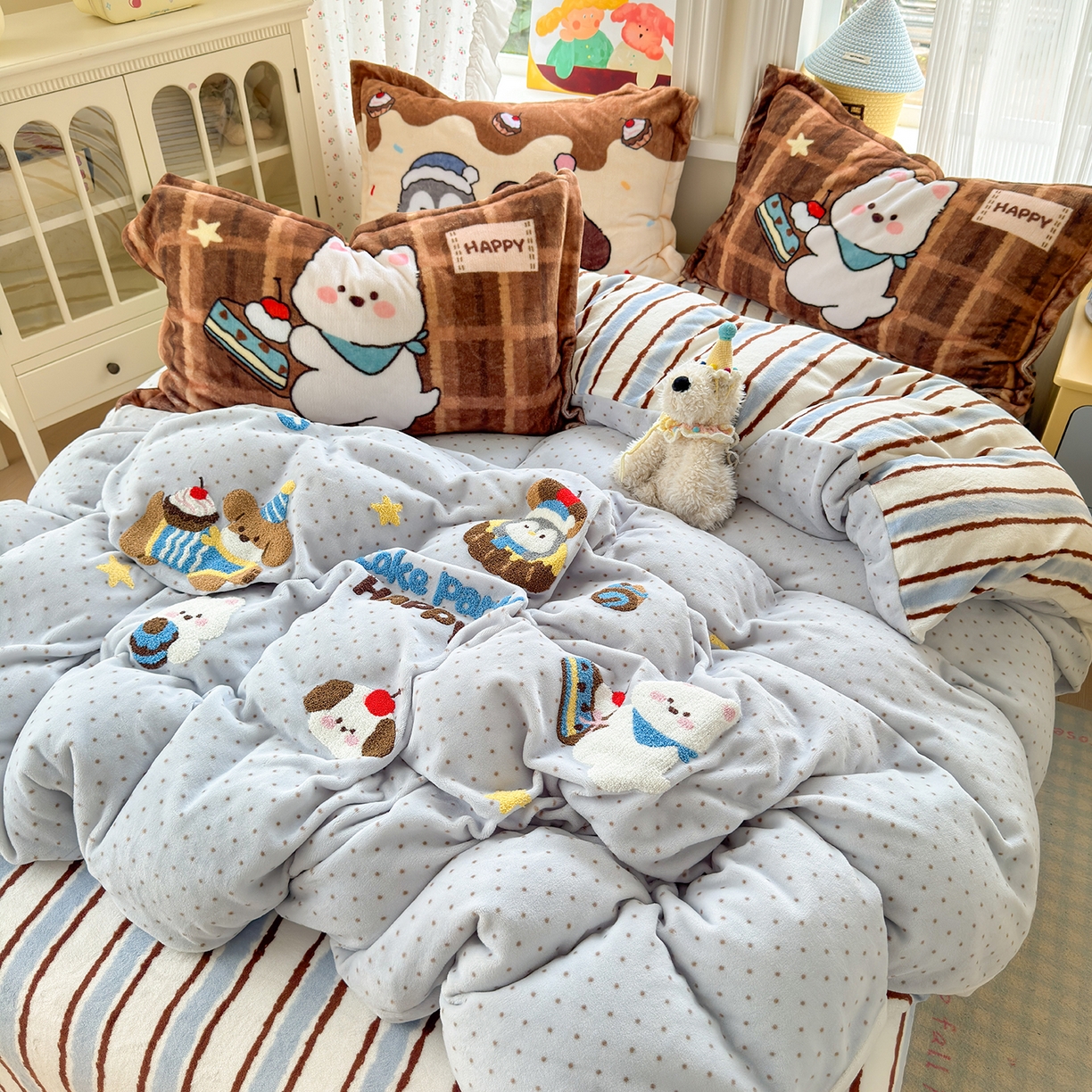 91家纺网 家纺一手货源 找家纺 （总）铭宣家居 2025新款200g牛奶绒数码印花加毛巾绣四件套