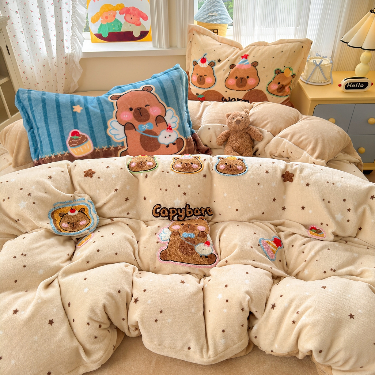 91家纺网 家纺一手货源 找家纺 铭宣家居 2025新款200g牛奶绒数码印花加毛巾绣四件套 星落卡皮