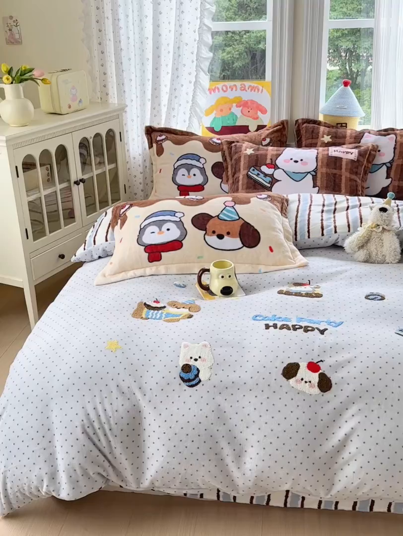 91家纺网 家纺一手货源 找家纺 铭宣家居 2025新款200g牛奶绒数码印花加毛巾绣四件套 海盐蛋糕