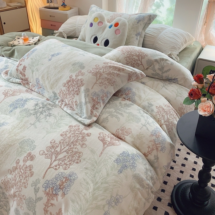 91家纺网 家纺一手货源 找家纺 莱豫家纺 2025新款加厚牛奶绒三件套四件套保暖不静电 幽兰花谷