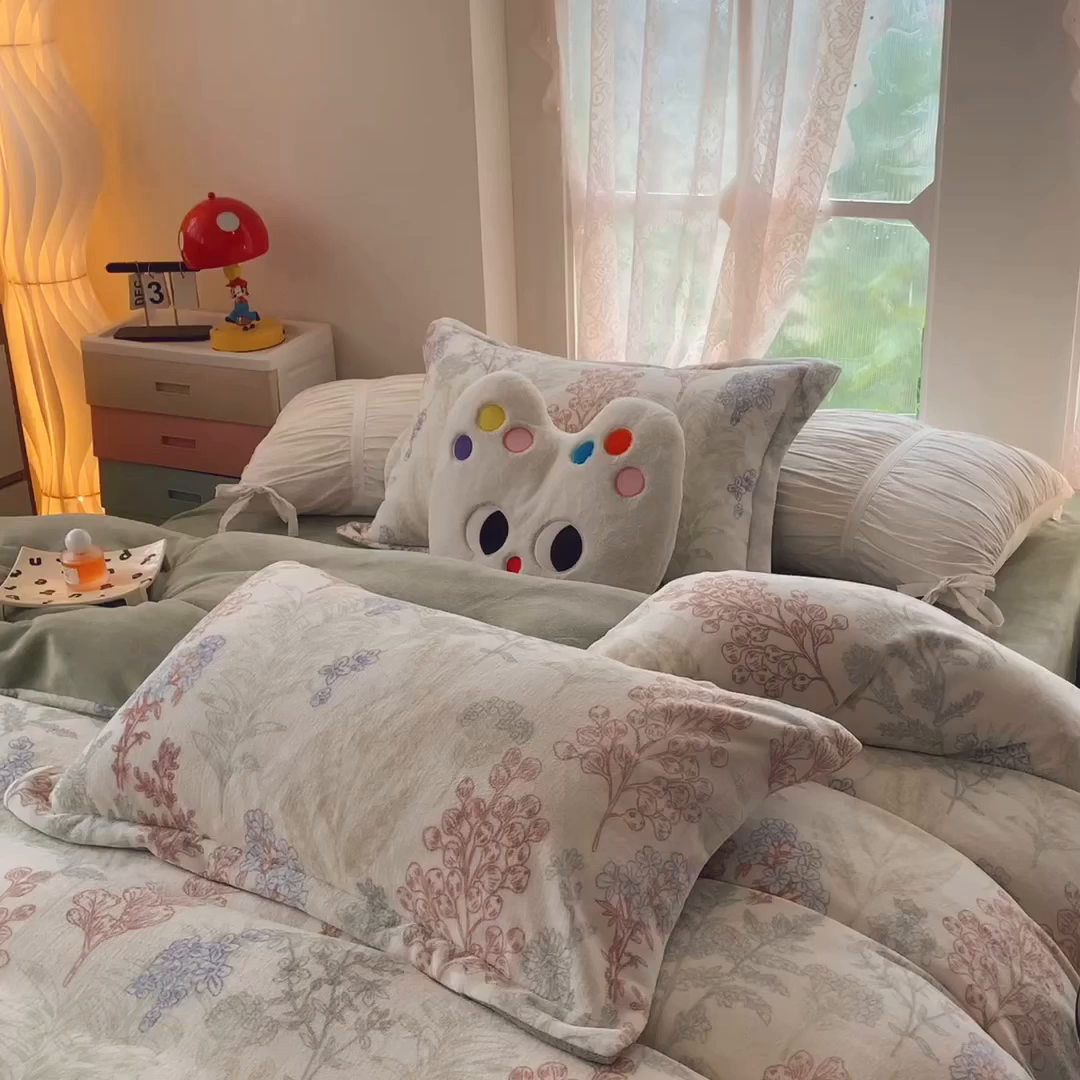 91家纺网 家纺一手货源 找家纺 莱豫家纺 2025新款加厚牛奶绒三件套四件套保暖不静电 幽兰花谷