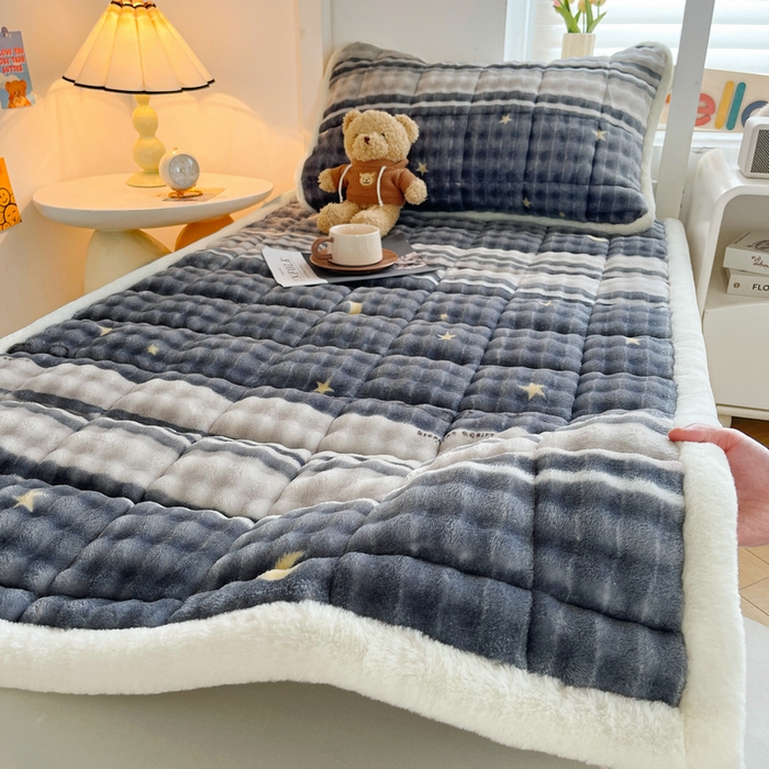 91家纺网 家纺一手货源 找家纺 梵朴 2025新款牛奶绒泡泡兔毛绒床垫学生宿舍床褥子床护垫学生款印花系列 繁星