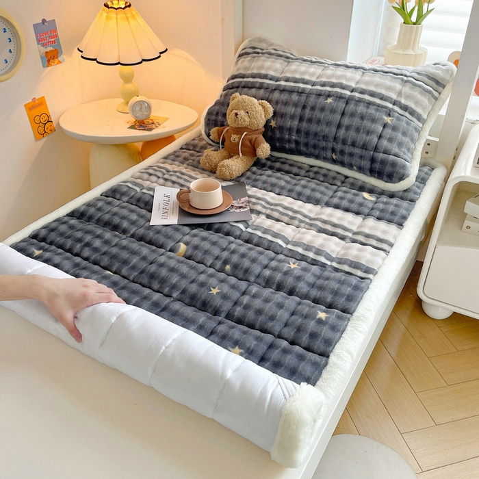 91家纺网 家纺一手货源 找家纺 梵朴 2025新款牛奶绒泡泡兔毛绒床垫学生宿舍床褥子床护垫学生款印花系列 繁星