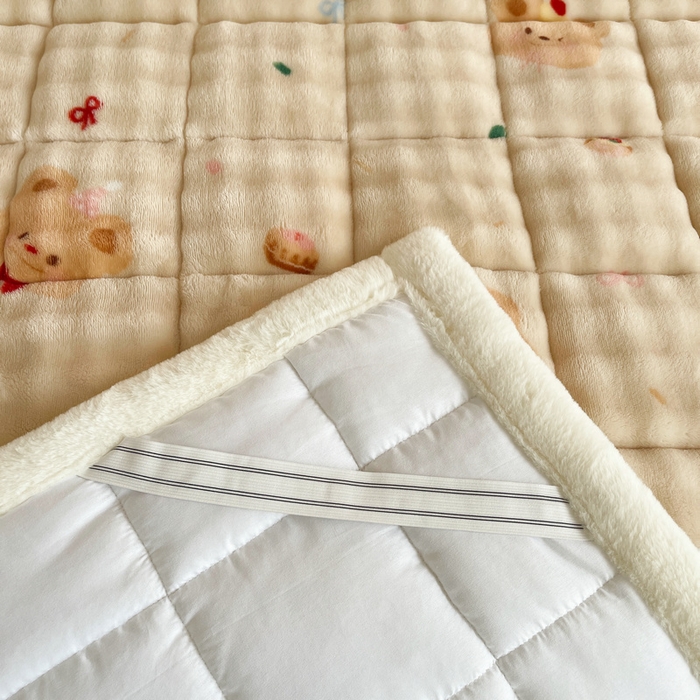 91家纺网 家纺一手货源 找家纺 梵朴 2025新款牛奶绒泡泡兔毛绒床垫学生宿舍床褥子床护垫学生款印花系列 黄油小熊