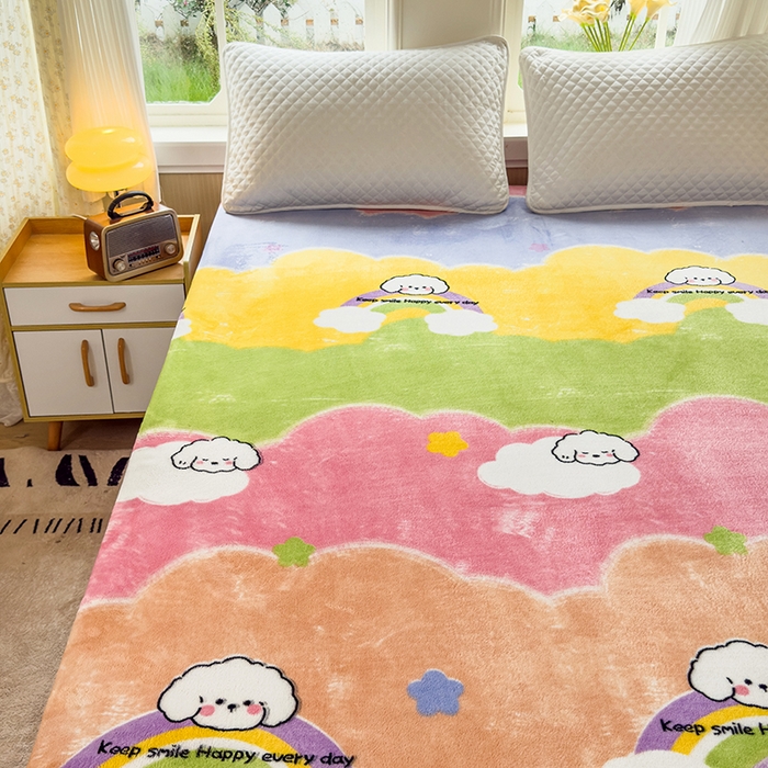 91家纺网 家纺一手货源 找家纺 北辰 2025新款冬季牛奶绒海绵床垫可拆洗软垫学生上下铺床垫可定制 彩虹狗宝