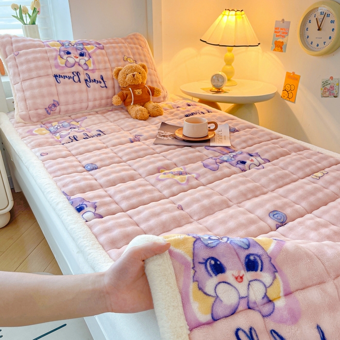 91家纺网 家纺一手货源 找家纺 梵朴 2025新款牛奶绒泡泡兔毛绒床垫学生宿舍床褥子床护垫学生款印花系列 星黛露粉