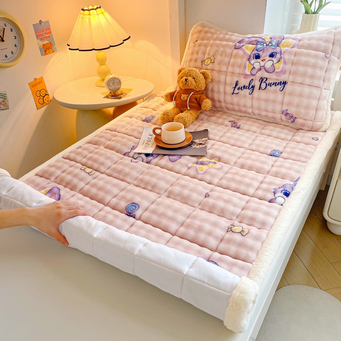 91家纺网 家纺一手货源 找家纺 梵朴 2025新款牛奶绒泡泡兔毛绒床垫学生宿舍床褥子床护垫学生款印花系列 星黛露粉