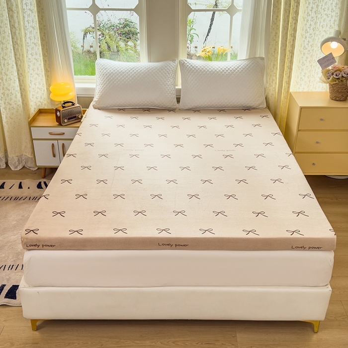 91家纺网 家纺一手货源 找家纺 北辰 2025新款冬季牛奶绒海绵床垫可拆洗软垫学生上下铺床垫可定制 蝴蝶结