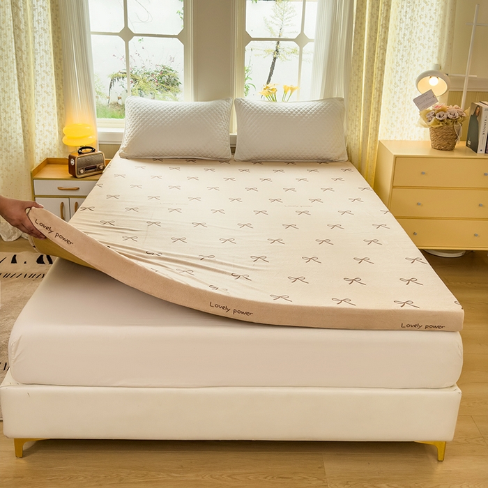 91家纺网 家纺一手货源 找家纺 北辰 2025新款冬季牛奶绒海绵床垫可拆洗软垫学生上下铺床垫可定制 蝴蝶结