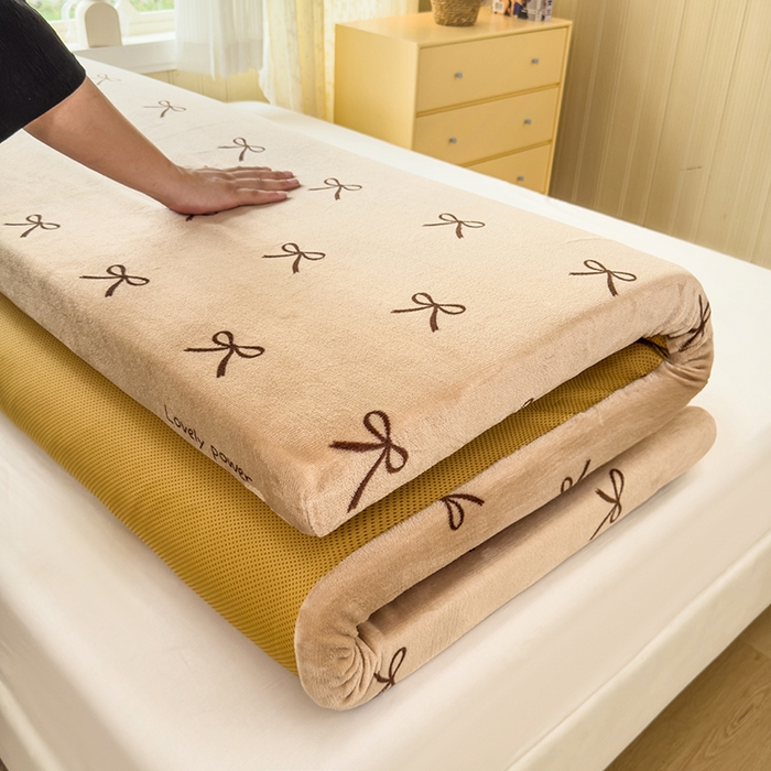 91家纺网 家纺一手货源 找家纺 北辰 2025新款冬季牛奶绒海绵床垫可拆洗软垫学生上下铺床垫可定制 蝴蝶结