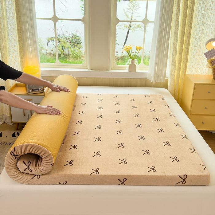 91家纺网 家纺一手货源 找家纺 北辰 2025新款冬季牛奶绒海绵床垫可拆洗软垫学生上下铺床垫可定制 蝴蝶结