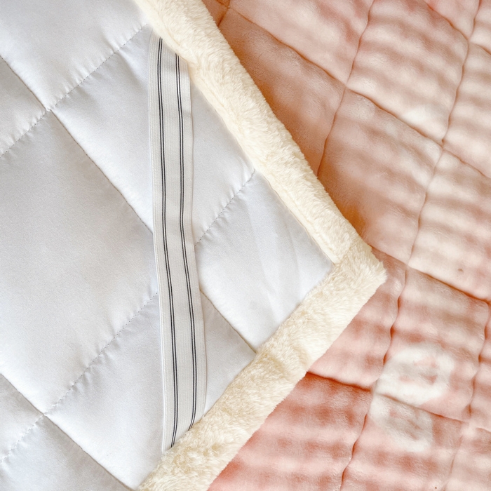 91家纺网 家纺一手货源 找家纺 梵朴 2025新款牛奶绒泡泡兔毛绒床垫学生宿舍床褥子床护垫学生款印花系列 云纹爱心粉