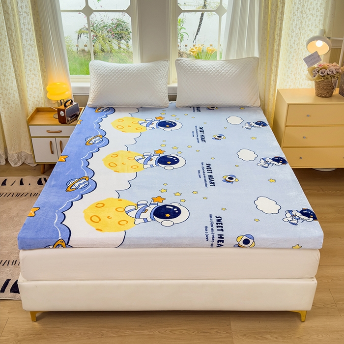 91家纺网 家纺一手货源 找家纺 北辰 2025新款冬季牛奶绒海绵床垫可拆洗软垫学生上下铺床垫可定制 太空人