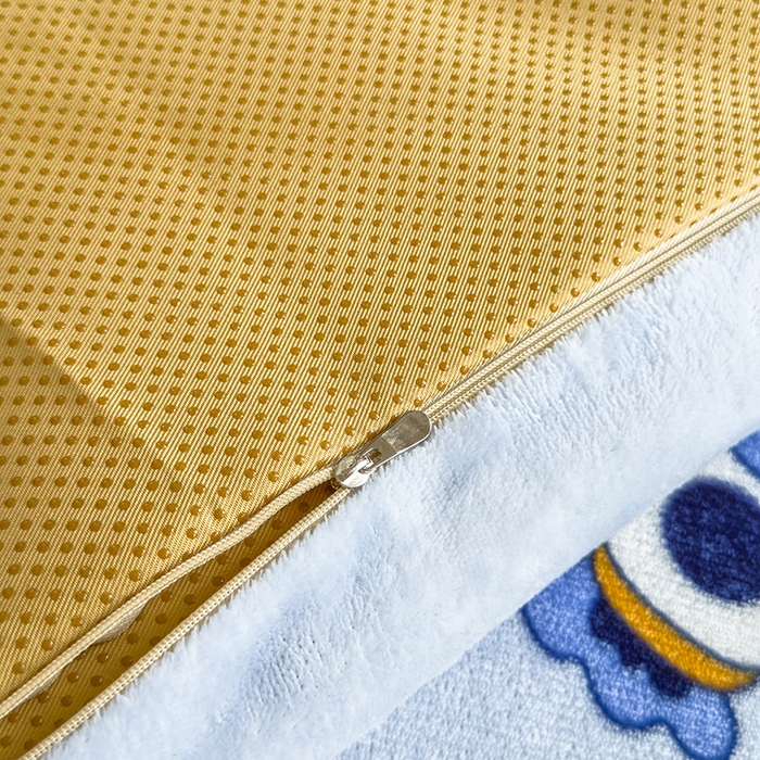 91家纺网 家纺一手货源 找家纺 北辰 2025新款冬季牛奶绒海绵床垫可拆洗软垫学生上下铺床垫可定制 太空人