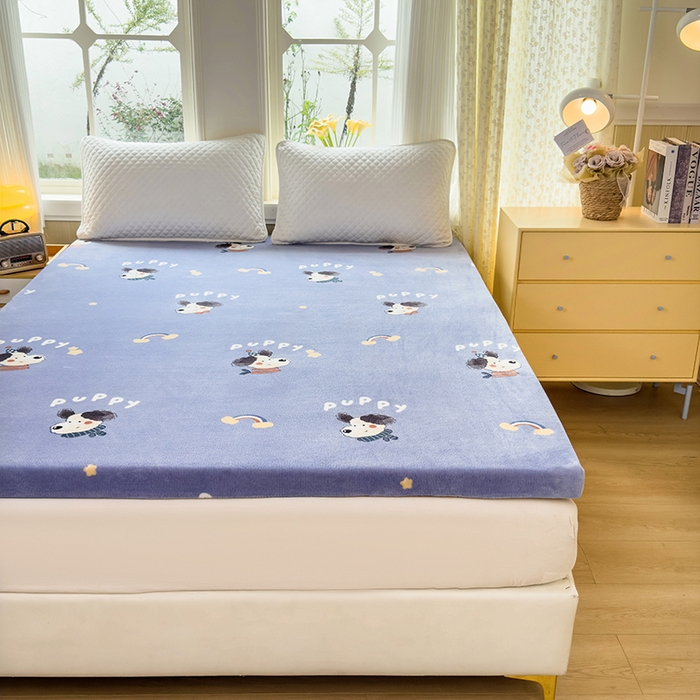 91家纺网 家纺一手货源 找家纺 北辰 2025新款冬季牛奶绒海绵床垫可拆洗软垫学生上下铺床垫可定制 puppy狗