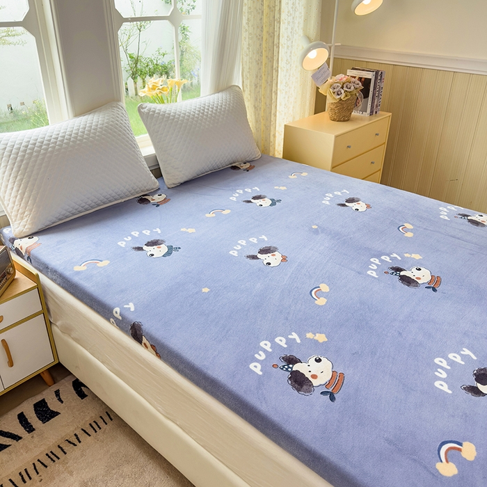 91家纺网 家纺一手货源 找家纺 北辰 2025新款冬季牛奶绒海绵床垫可拆洗软垫学生上下铺床垫可定制 puppy狗