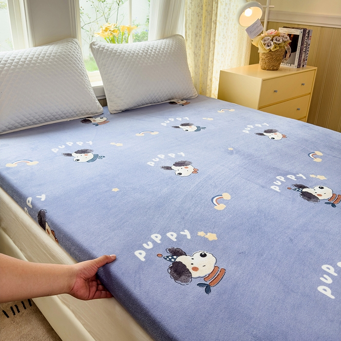 91家纺网 家纺一手货源 找家纺 北辰 2025新款冬季牛奶绒海绵床垫可拆洗软垫学生上下铺床垫可定制 puppy狗