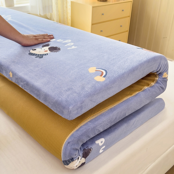 91家纺网 家纺一手货源 找家纺 北辰 2025新款冬季牛奶绒海绵床垫可拆洗软垫学生上下铺床垫可定制 puppy狗