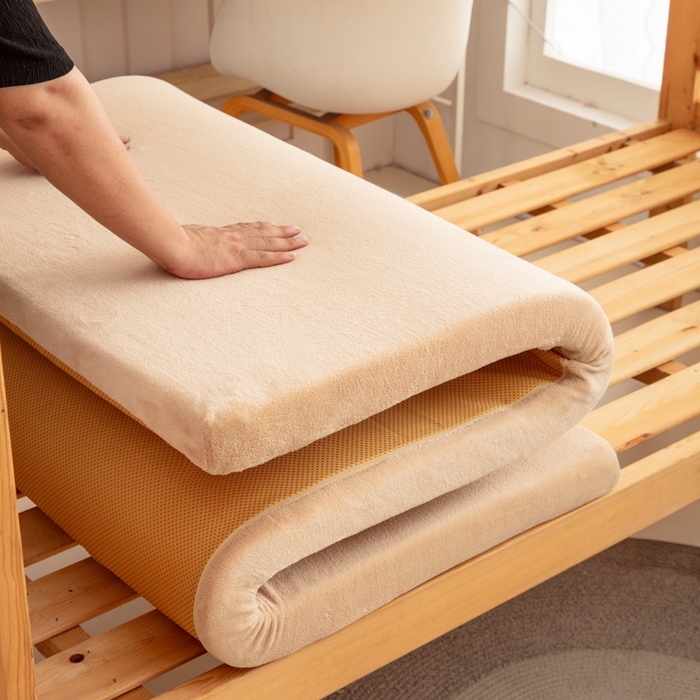 91家纺网 家纺一手货源 找家纺 北辰 2025新款冬季牛奶绒海绵床垫可拆洗软垫学生上下铺床垫 纯色-棕