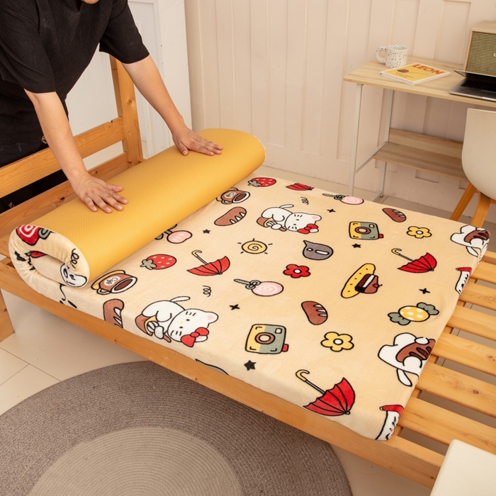 91家纺网 家纺一手货源 找家纺 北辰 2025新款冬季牛奶绒海绵床垫可拆洗软垫学生上下铺床垫 欢乐假日