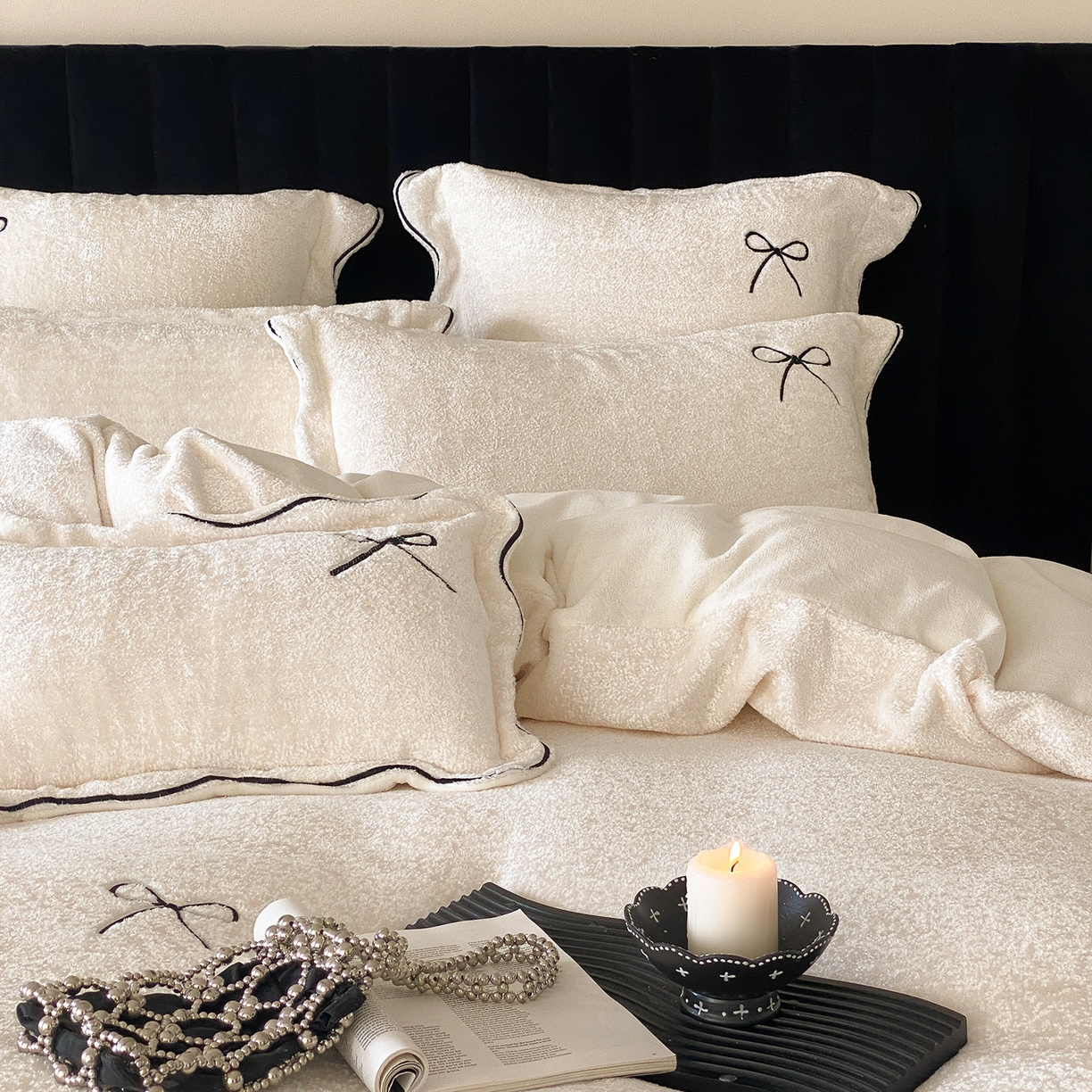 91家纺网 家纺一手货源 找家纺 星野 2025新款高克重牛奶绒云锦绒刺绣四件套-可可西里 可可西里-雪白