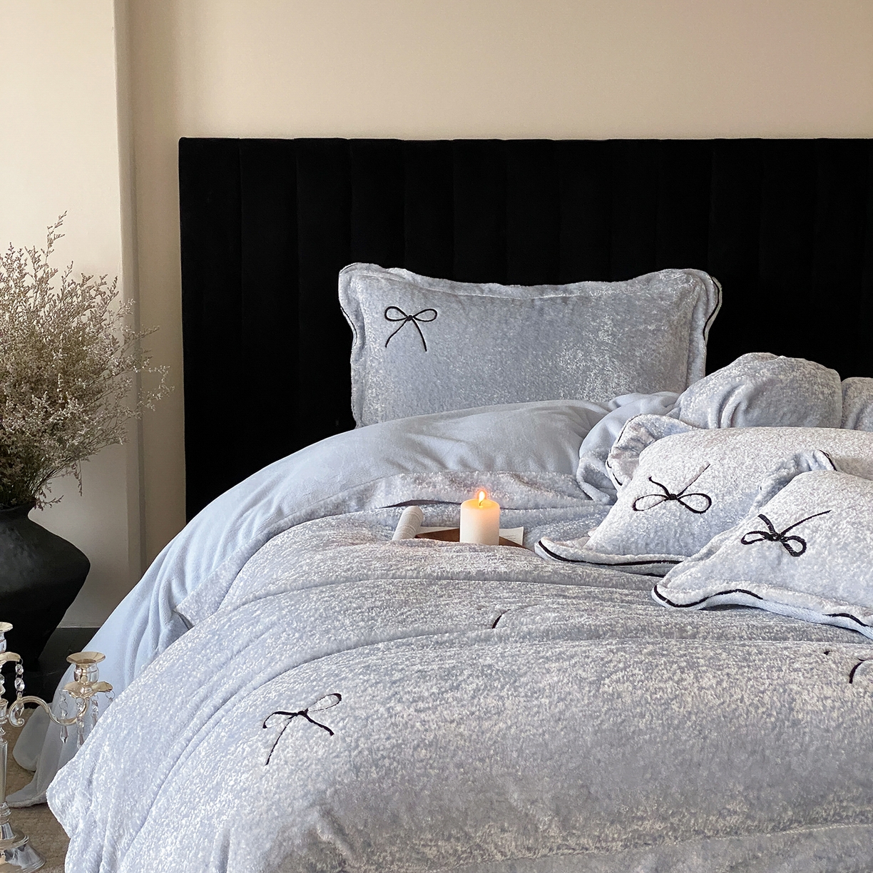 91家纺网 家纺一手货源 找家纺 星野 2025新款高克重牛奶绒云锦绒刺绣四件套-可可西里 可可西里-银蓝