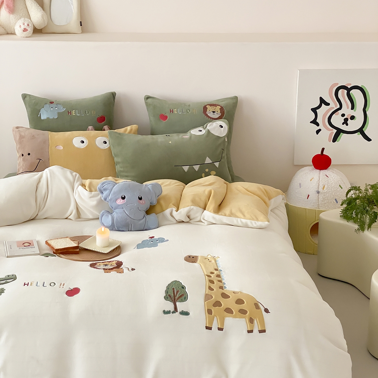 91家纺网 家纺一手货源 找家纺 （总）星野 2025新款高克重牛奶绒贴布刺绣四件套-丛林探险记