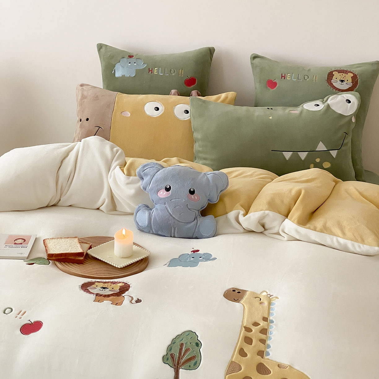 91家纺网 家纺一手货源 找家纺 （总）星野 2025新款高克重牛奶绒贴布刺绣四件套-丛林探险记