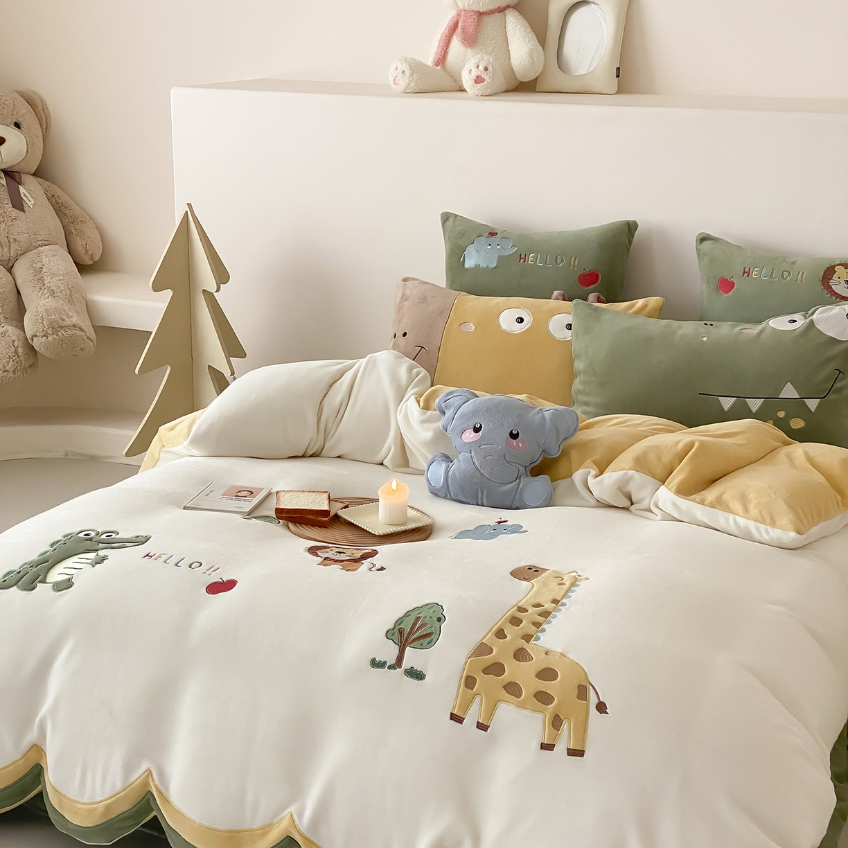 91家纺网 家纺一手货源 找家纺 （总）星野 2025新款高克重牛奶绒贴布刺绣四件套-丛林探险记