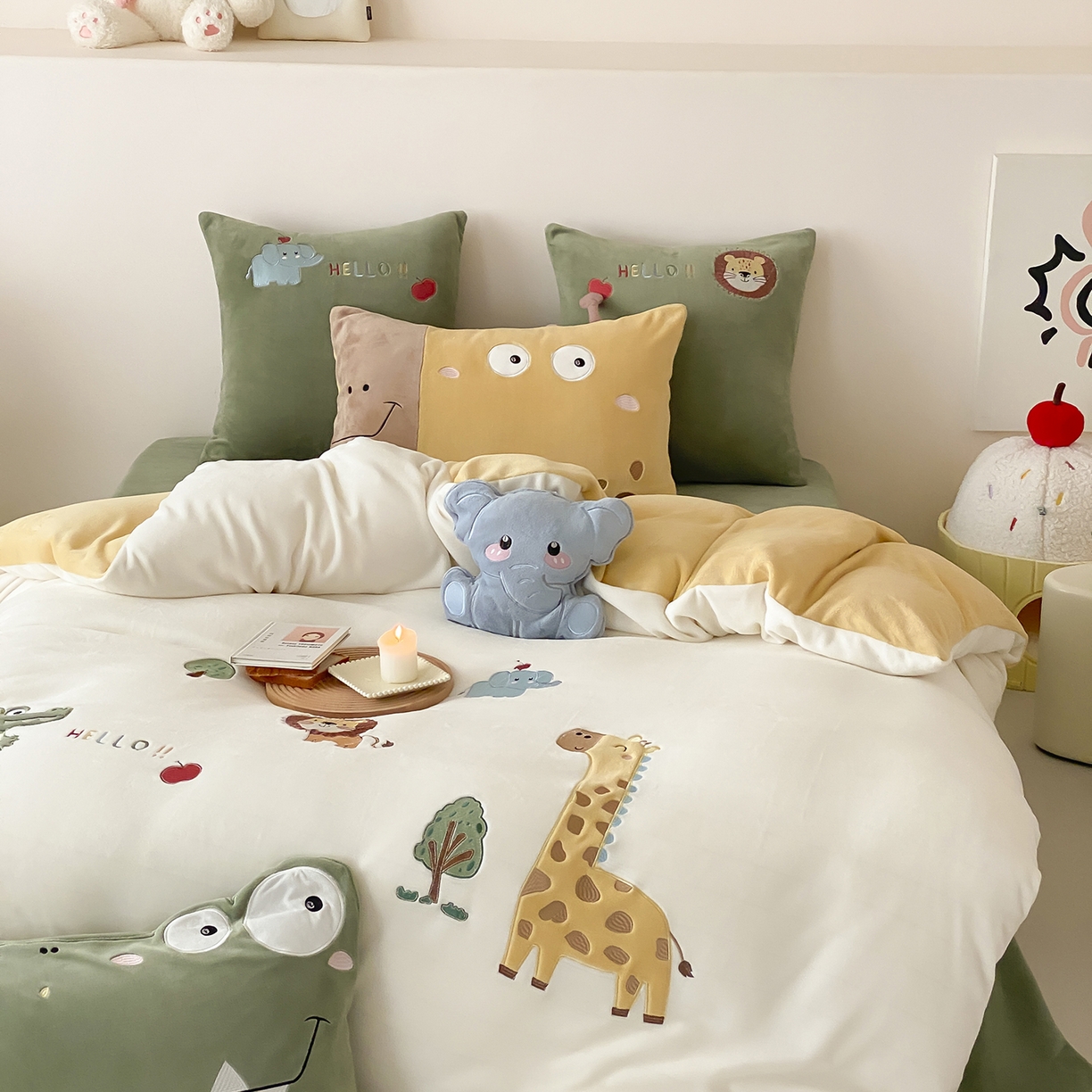 91家纺网 家纺一手货源 找家纺 （总）星野 2025新款高克重牛奶绒贴布刺绣四件套-丛林探险记