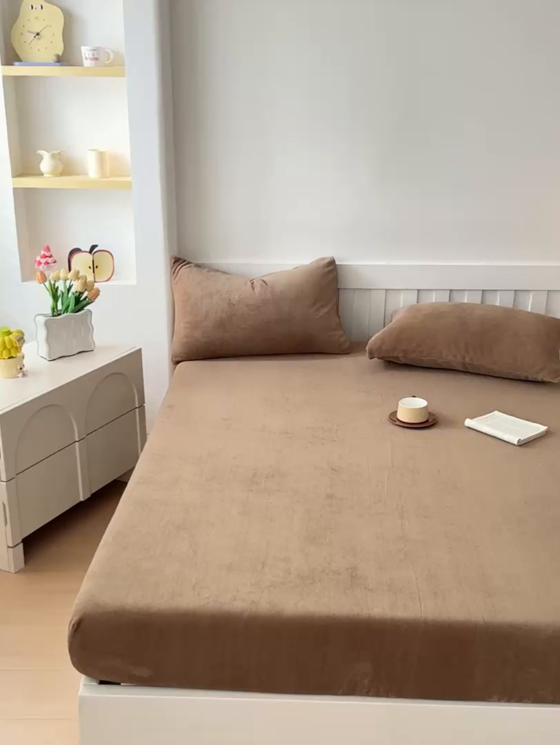 91家纺网 家纺一手货源 找家纺 （总）富阿娜家纺 2025新款牛奶绒纯色床笠三件套