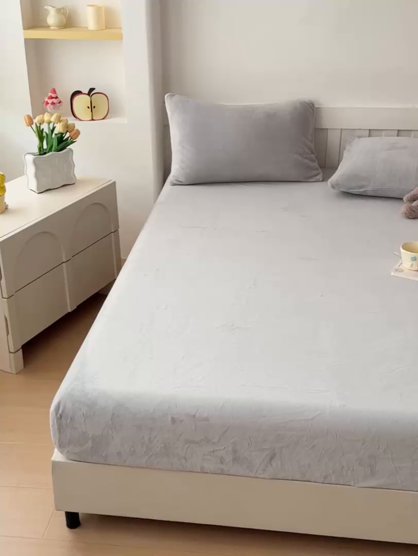 91家纺网 家纺一手货源 找家纺 富阿娜家纺 2025新款牛奶绒纯色床笠三件套 浅灰