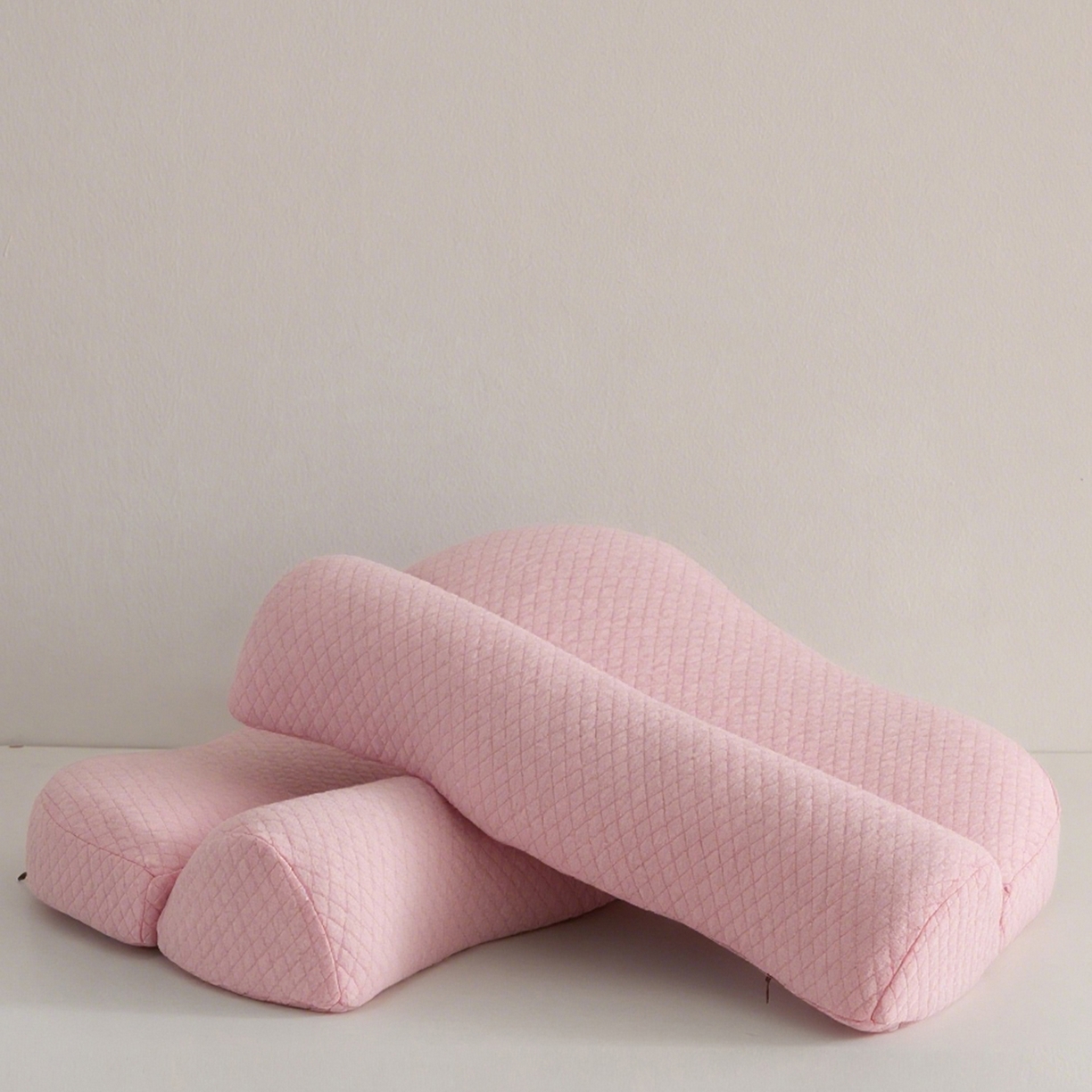 91家纺网 家纺一手货源 找家纺 乐可 2025新款零压深睡枕记忆棉枕枕头枕芯 零压深睡枕-粉