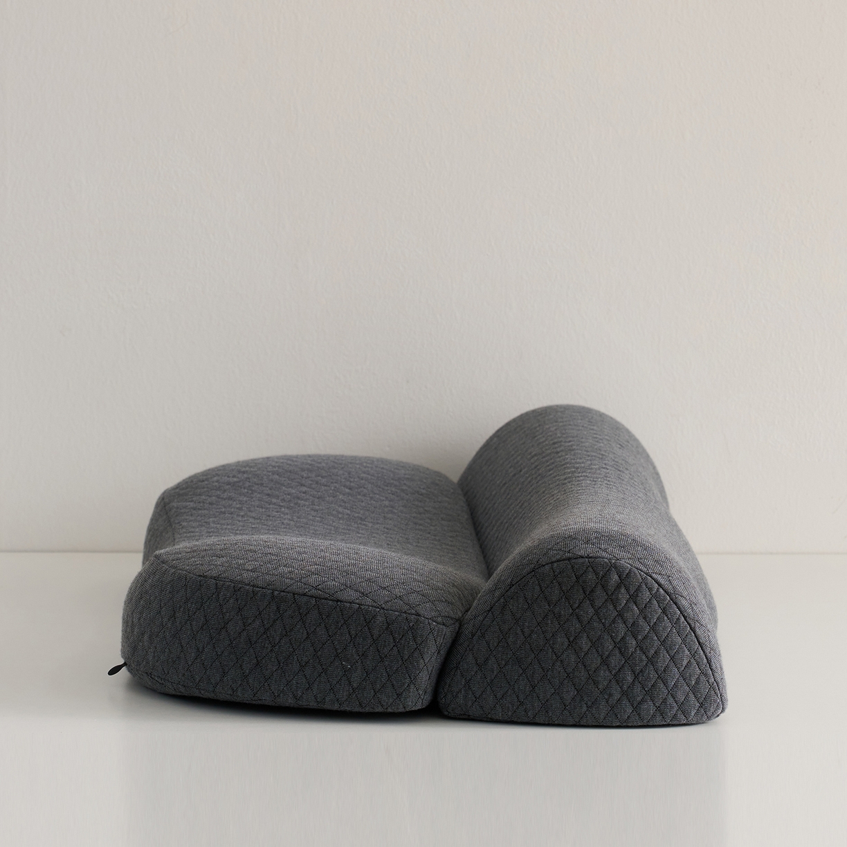 91家纺网 家纺一手货源 找家纺 乐可 2025新款零压深睡枕记忆棉枕枕头枕芯 零压深睡枕-黑