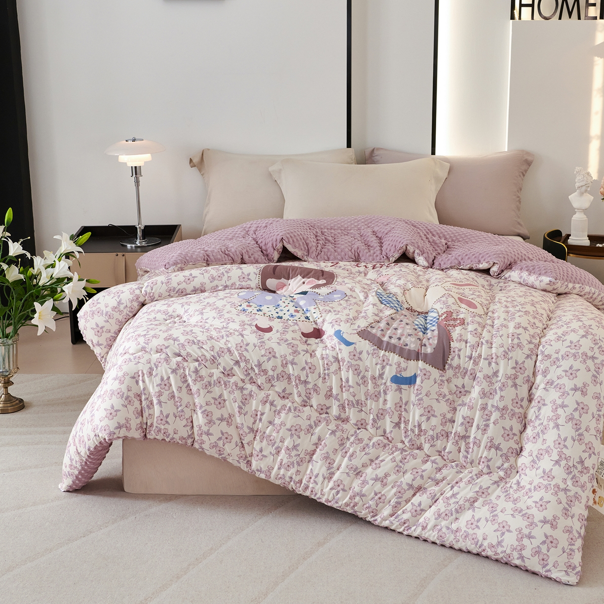 91家纺网 家纺一手货源 找家纺 缔锦家纺 2025新款大版卡通豆豆被被子被芯 邻家小兔