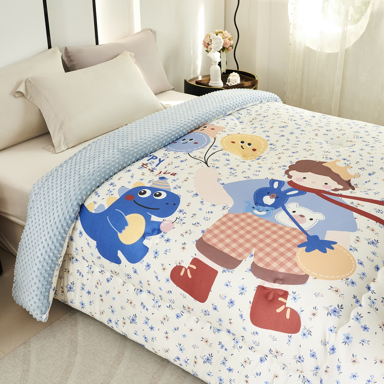 91家纺网 家纺一手货源 找家纺 缔锦家纺 2025新款大版卡通豆豆被被子被芯 冒险男孩