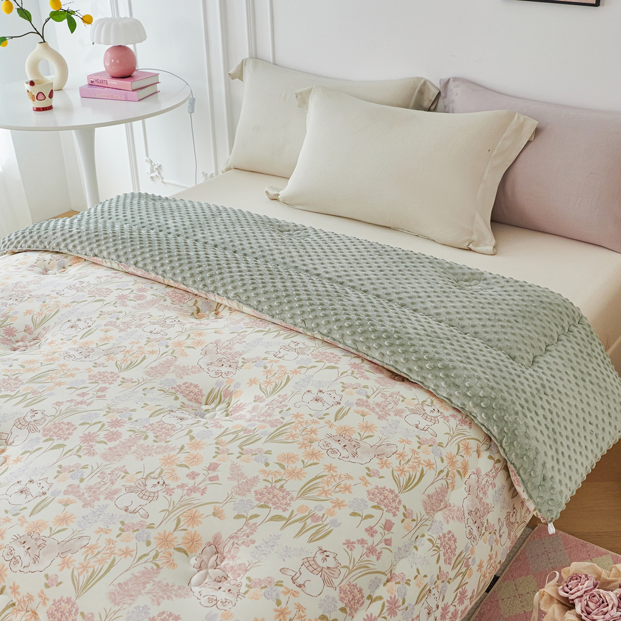 91家纺网 家纺一手货源 找家纺 缔锦家纺 2025新款小版卡通豆豆被被子被芯 乖乖喵