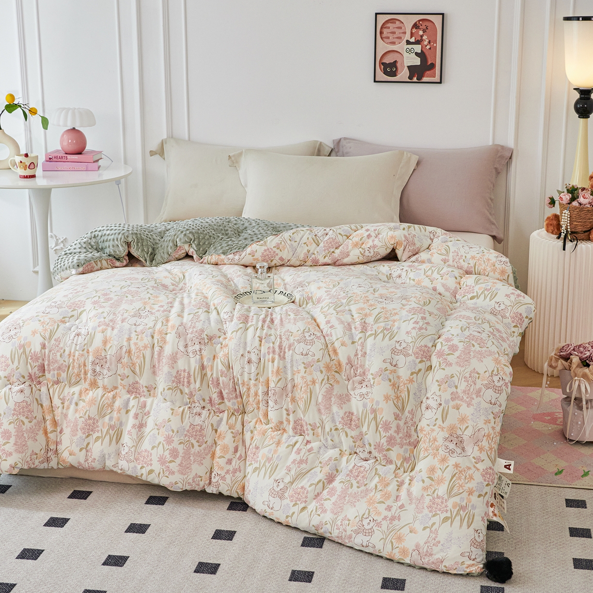 91家纺网 家纺一手货源 找家纺 缔锦家纺 2025新款小版卡通豆豆被被子被芯 乖乖喵