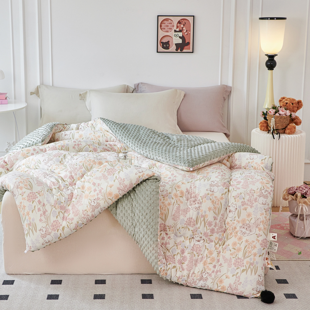 91家纺网 家纺一手货源 找家纺 缔锦家纺 2025新款小版卡通豆豆被被子被芯 乖乖喵