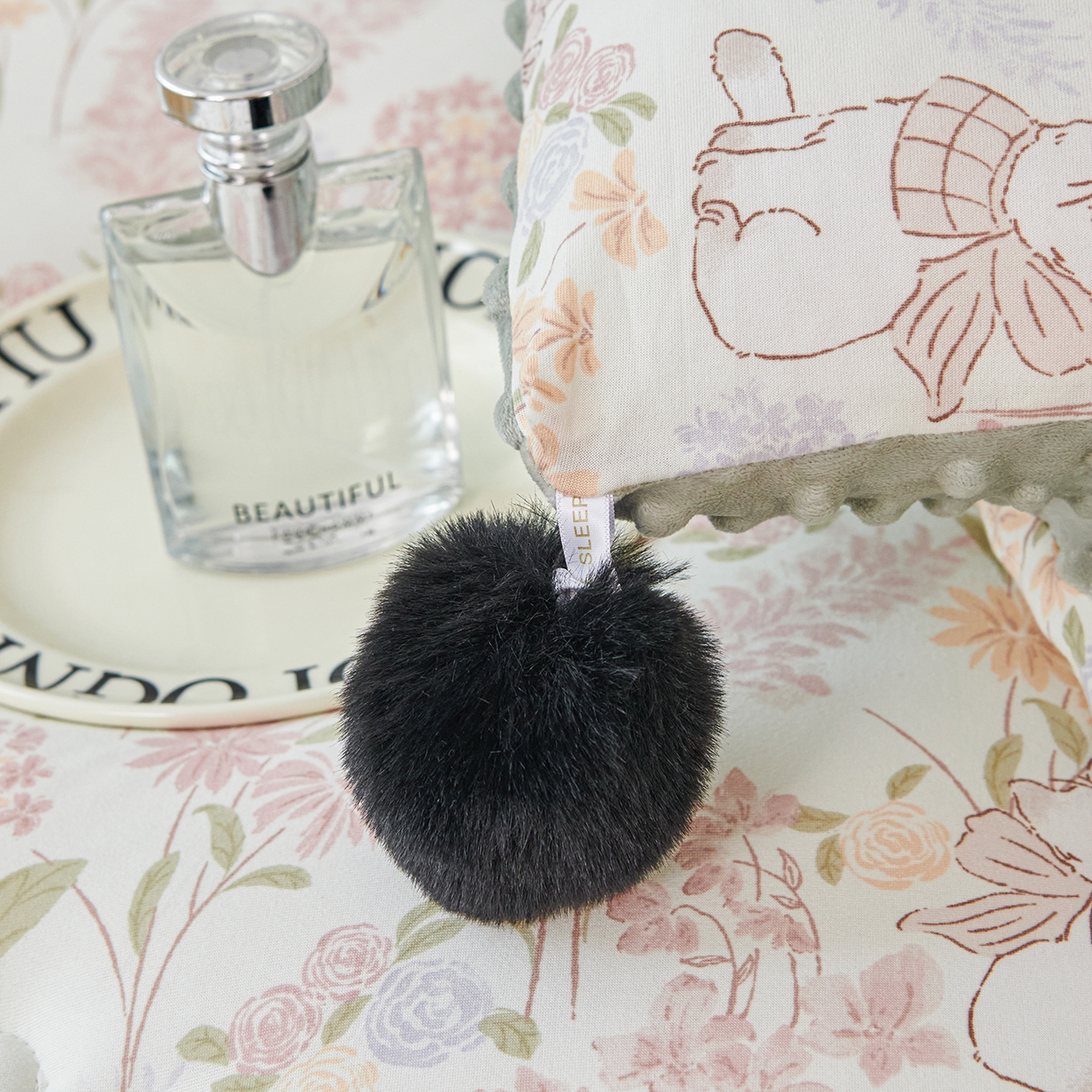 91家纺网 家纺一手货源 找家纺 缔锦家纺 2025新款小版卡通豆豆被被子被芯 乖乖喵