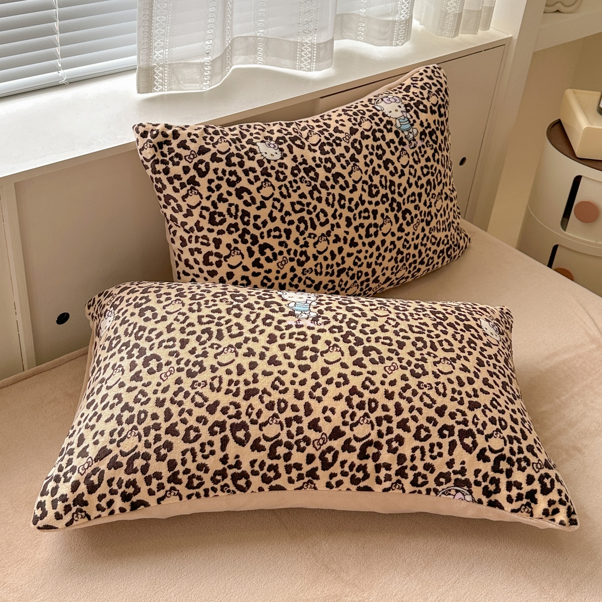 91家纺网 家纺一手货源 找家纺 梦莱斯 2025新款加厚保暖双面牛奶绒四件套 豹纹兔