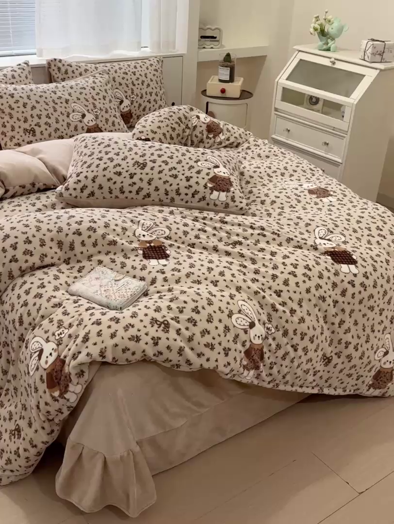 91家纺网 家纺一手货源 找家纺 梦莱斯 2025新款加厚保暖双面牛奶绒四件套 布偶兔兔