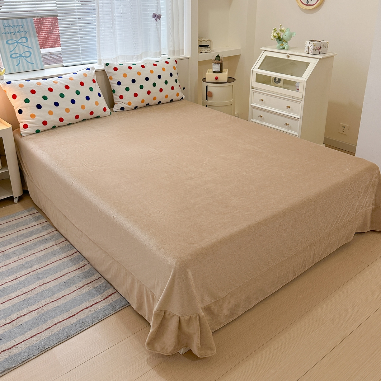 91家纺网 家纺一手货源 找家纺 梦莱斯 2025新款加厚保暖双面牛奶绒四件套 彩虹波点