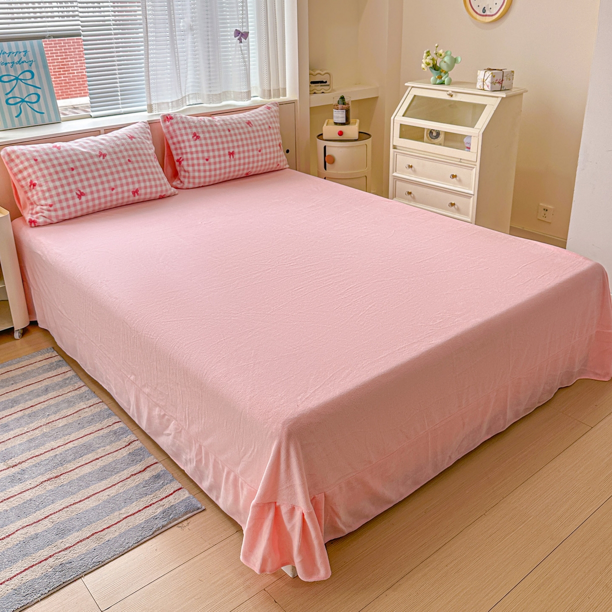 91家纺网 家纺一手货源 找家纺 梦莱斯 2025新款加厚保暖双面牛奶绒四件套 粉红蝴蝶结