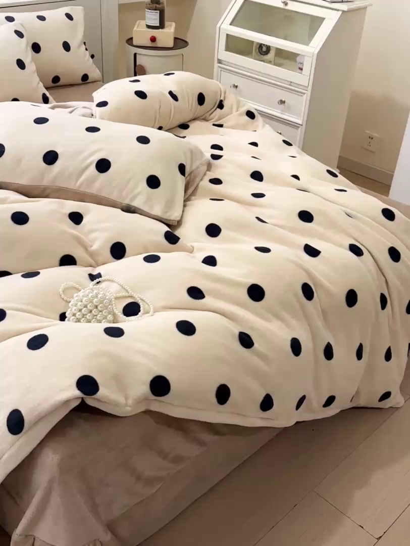 91家纺网 家纺一手货源 找家纺 梦莱斯 2025新款加厚保暖双面牛奶绒四件套 黑糖珍珠
